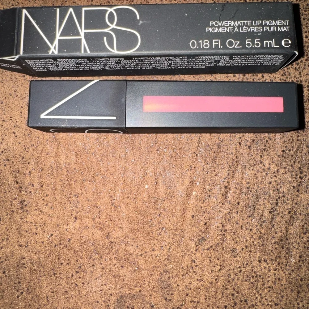 Urban Decay light beige